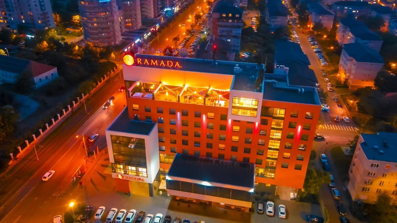 Ramada by Wyndham Oradea Hotel Exterior foto