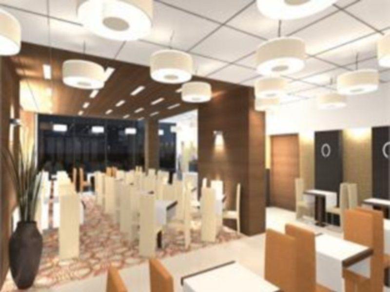 Ramada by Wyndham Oradea Hotel Exterior foto